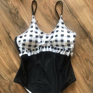 Cupshe XL Buffalo check one piece bathing suit.